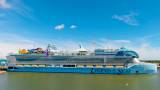 Málaga is ending June with two very special cruise arrivals, and one of them is among the largest ships ever built