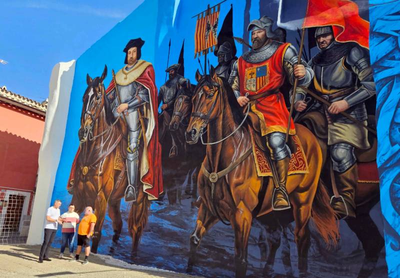Caravaca adds striking new piece of street art inspired by royal history