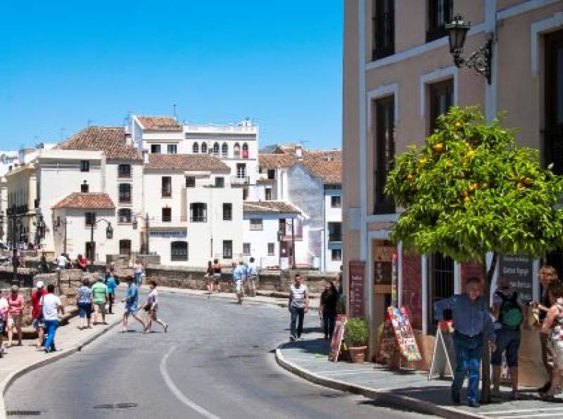 Spanish News Today Editors Roundup Weekly Bulletin July 3
