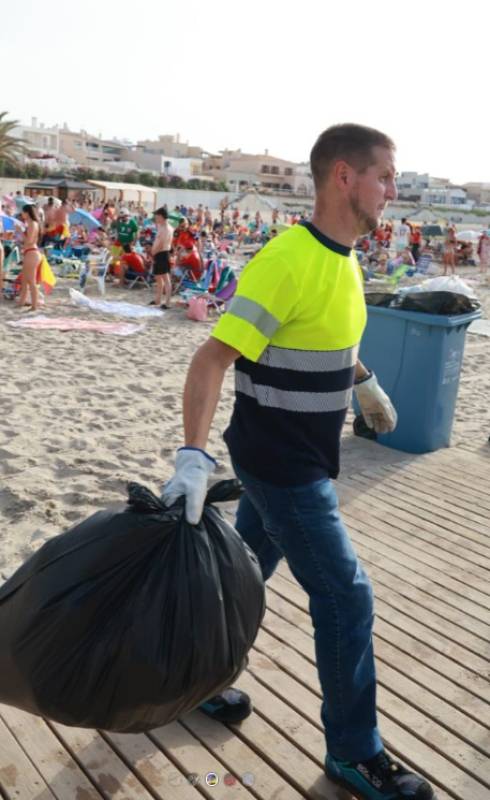 Ever wondered what happens on Cartagena's beaches after the sun goes down? Quite a lot, as it turns out