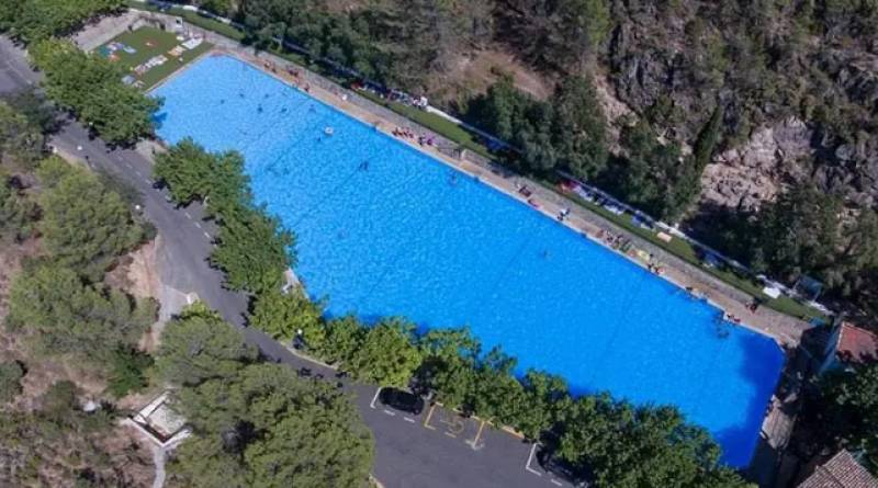 Europe's largest natural swimming pool is hidden in the hills of Jaén, and it has a floating cinema