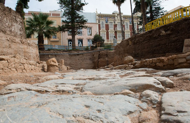 Archaeologists unearth more of the history of Cartagena