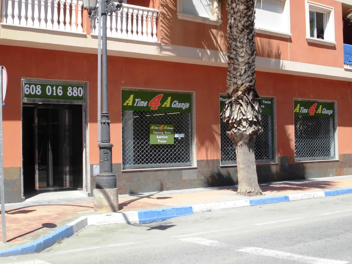 New Second hand furniture store opens in Los Alcazares Murcia