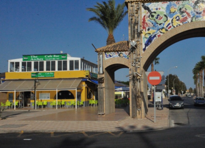 ! Murcia Today archived 20th December, Kenny At The Arches Los