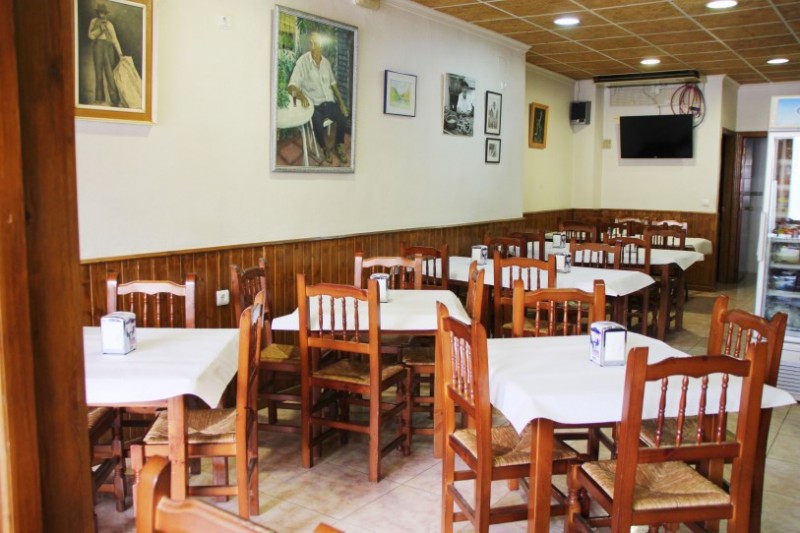 Where to eat and drink in Alhama de Murcia, Casa Valeros