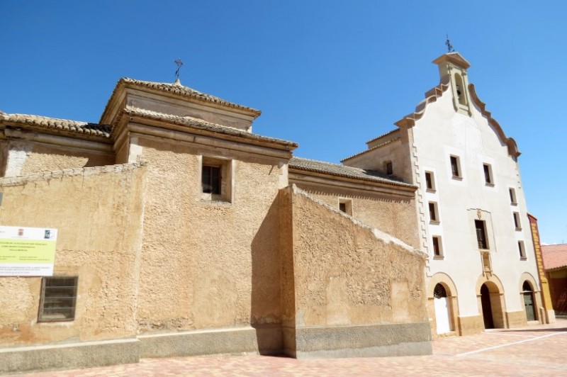 The church of San Francisco and the chapel of the Virgen de las Angustias in Yecla