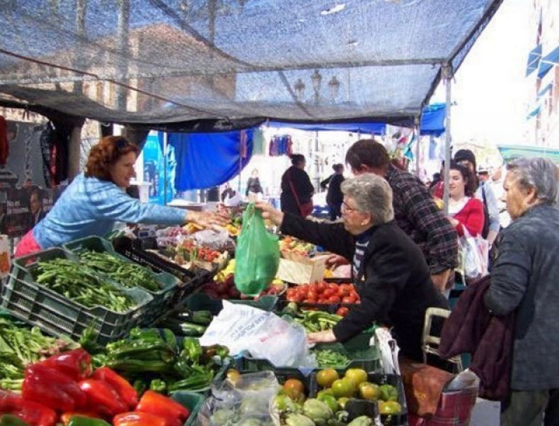 Weekly street market in Caravaca de la Cruz