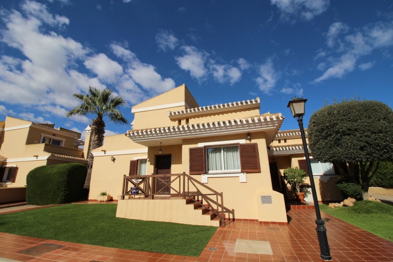 <span style=font-weight:300;font-family:lato;color:#0083c1;>€300000  </span>Villas for For Sale La Manga Club - <span style=color:#036;font-size:16px;font-family:roboto>Micasamo Property for sale</span>